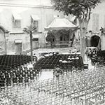 cour_archeveche_festival_Aix_1947_Cosi_fan_Tutte